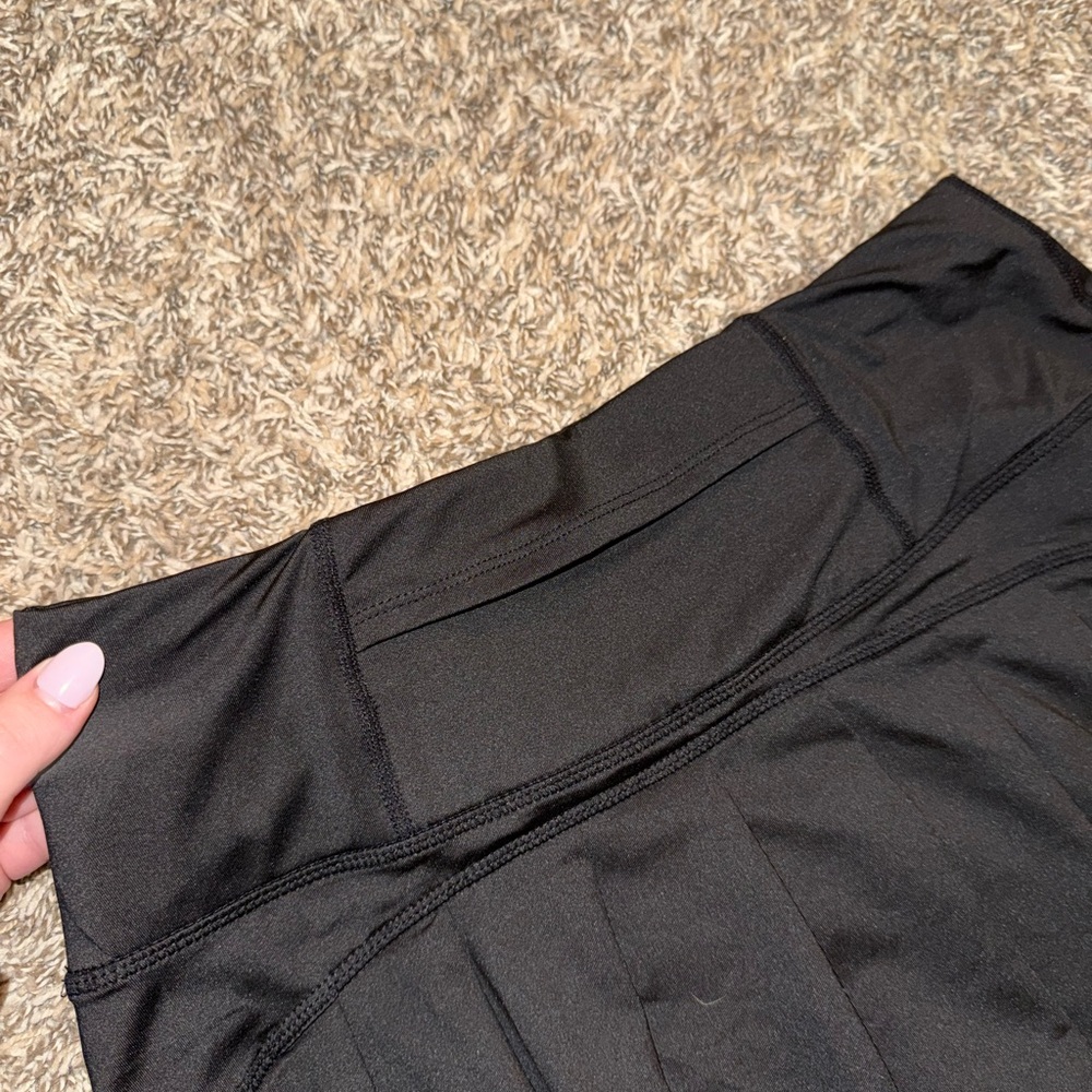 Black Women's Golf Skirt (size S) - Picture 3 of 4